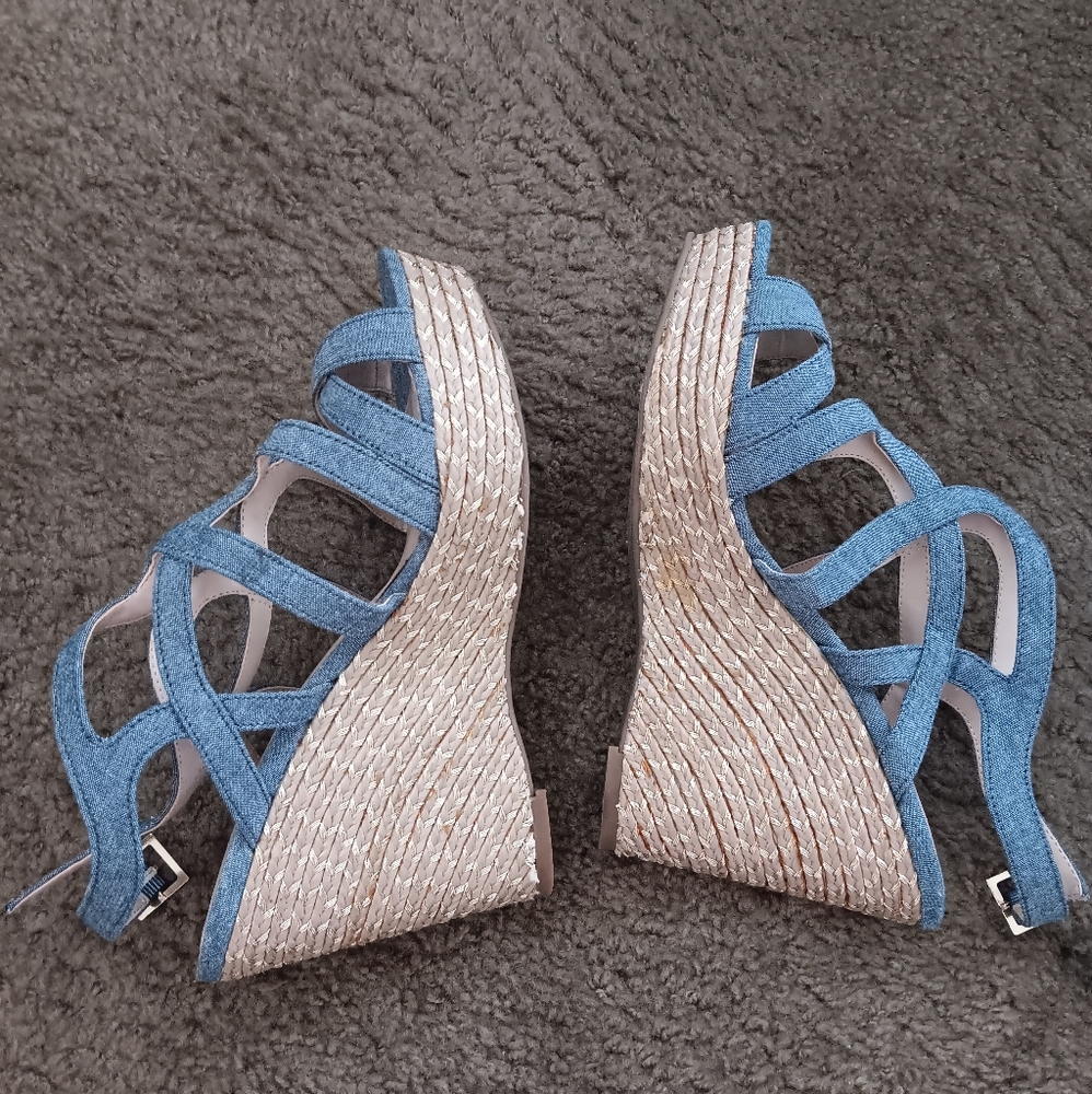 JLo Denim Wedge Sandals EUC - Picture 5 of 8